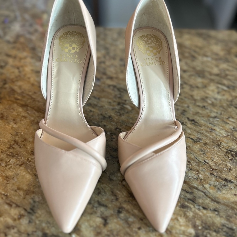 Vince Camuto | Pointed Toe Leather Heels | Size 8.5 - Picture 2 of 10